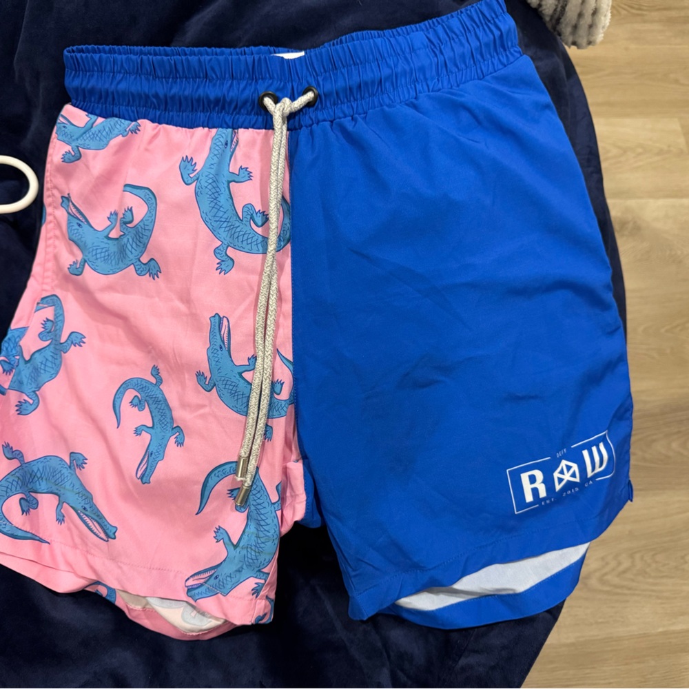 EUC RAWGEAR SHORTS SIZE LARGE